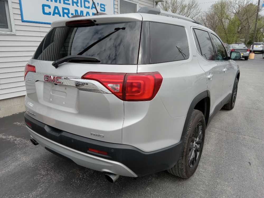 GMC ACADIA SLT1