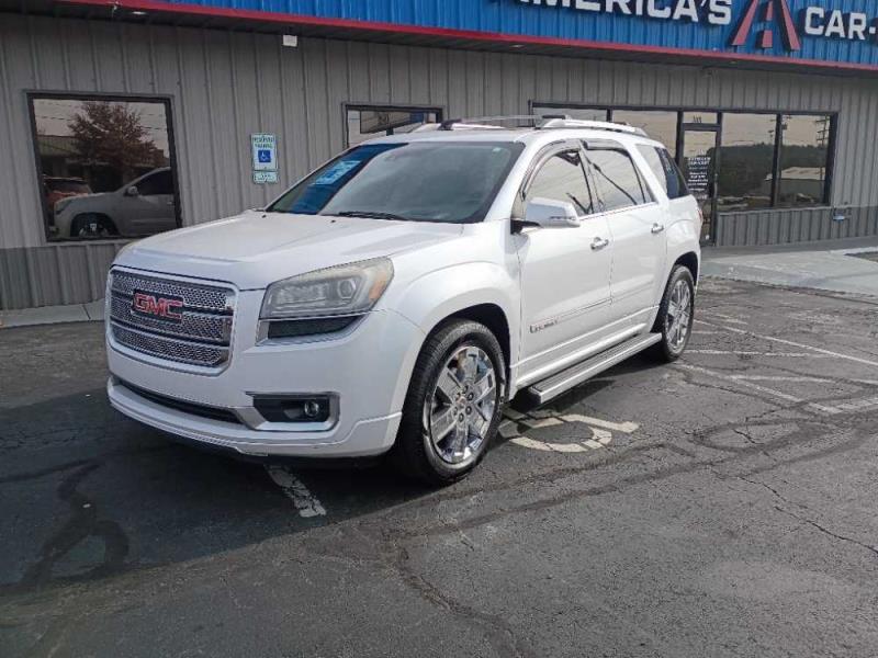 2016 GMC Acadia Denali's photo
