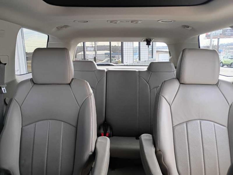 2016 GMC Acadia Denali's photo