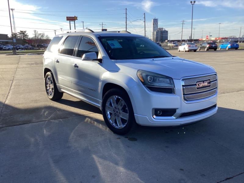 2016 GMC Acadia Denali's photo