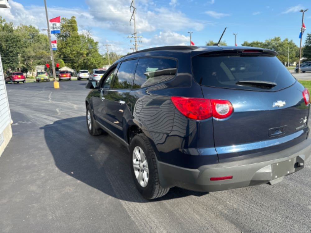 CHEVROLET TRAVERSE LS