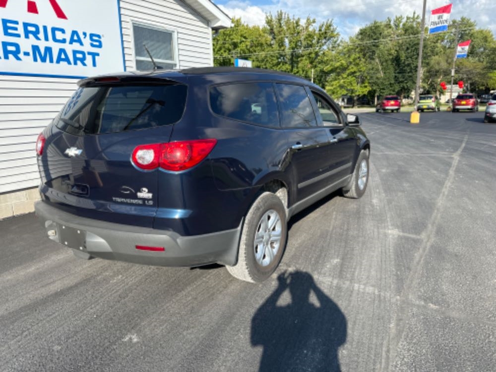 CHEVROLET TRAVERSE LS