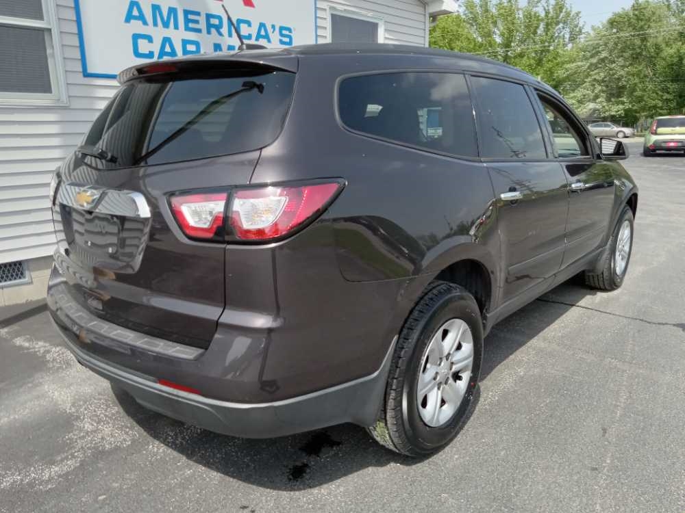 CHEVROLET TRAVERSE LS