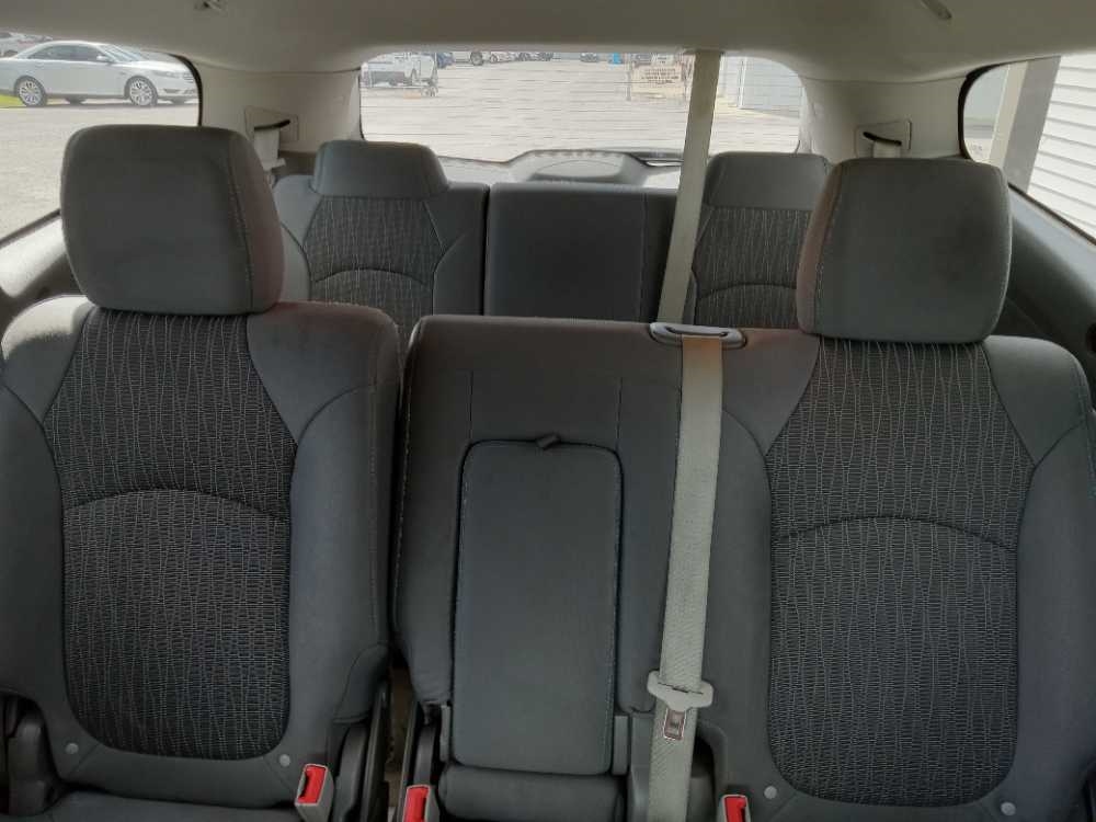 CHEVROLET TRAVERSE LS