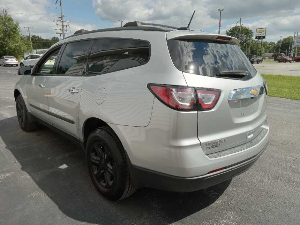 CHEVROLET TRAVERSE LS