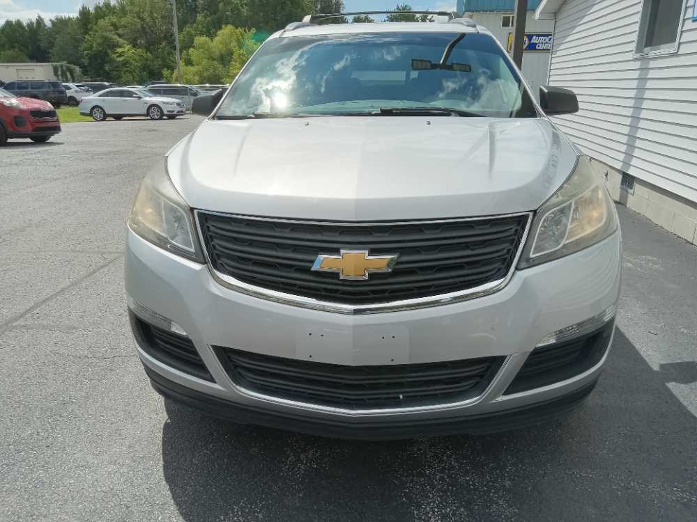 CHEVROLET TRAVERSE LS