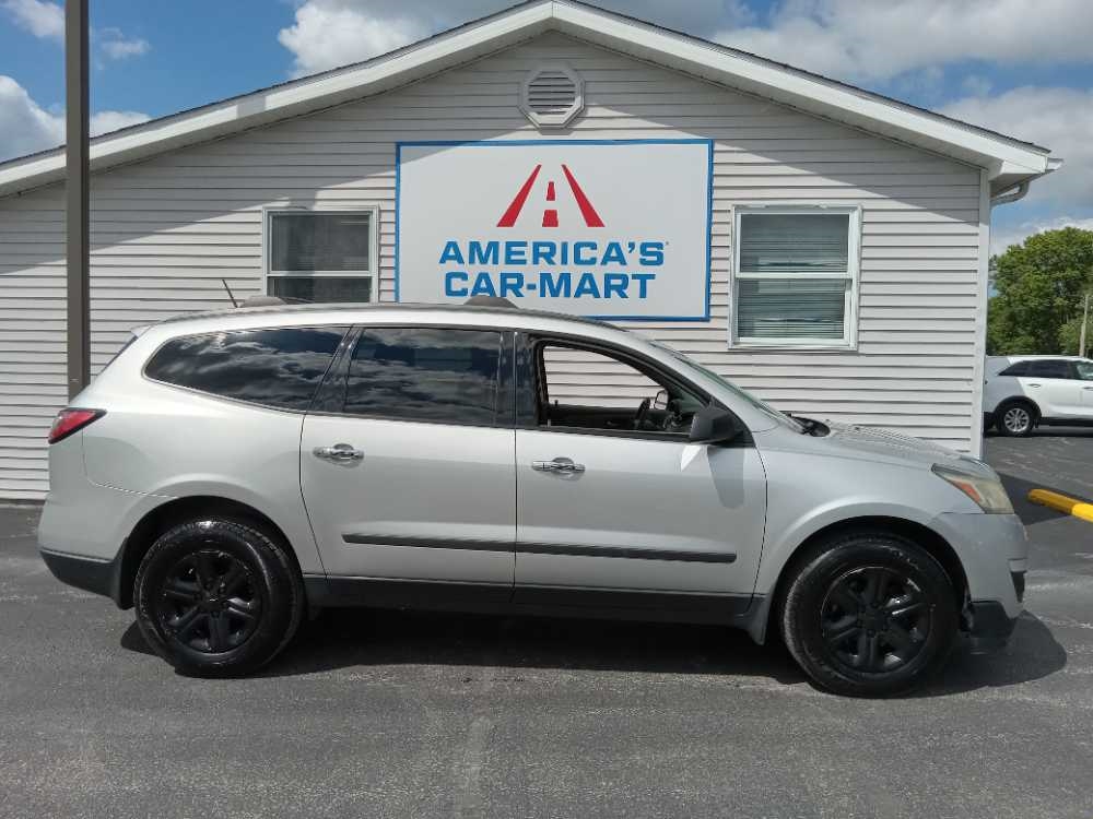 CHEVROLET TRAVERSE LS