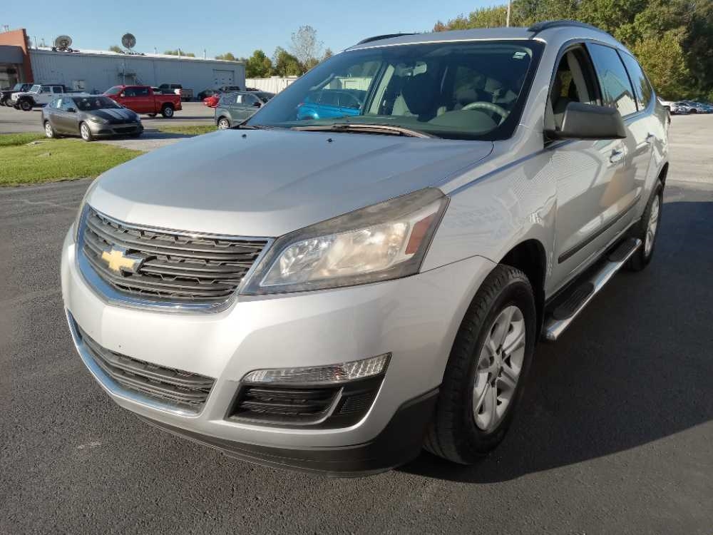 CHEVROLET TRAVERSE LS