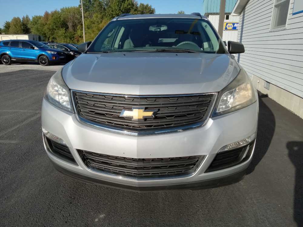 CHEVROLET TRAVERSE LS