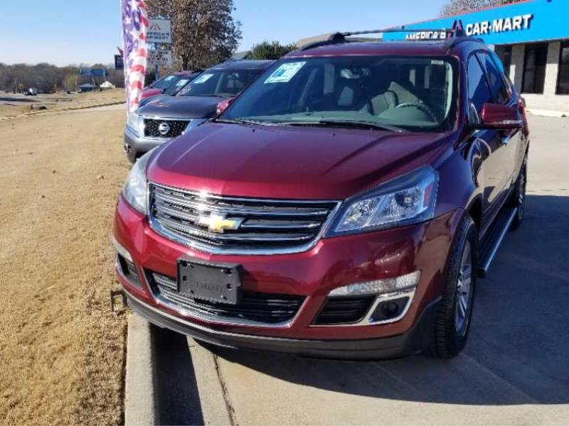2015 Chevrolet Traverse 2LT's photo