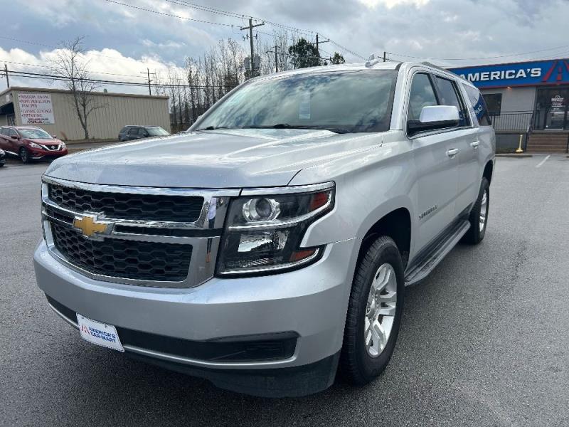 2019 Chevrolet Suburban LT's photo