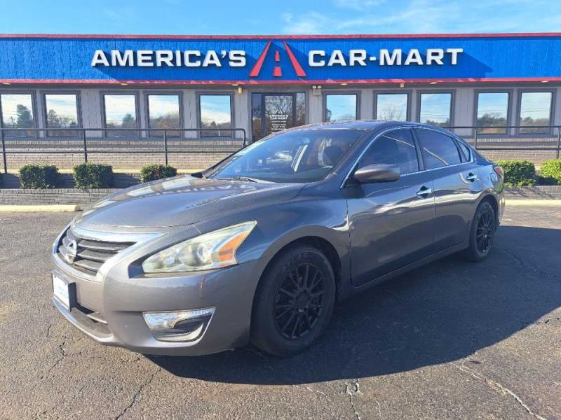 2015 Nissan Altima S's photo