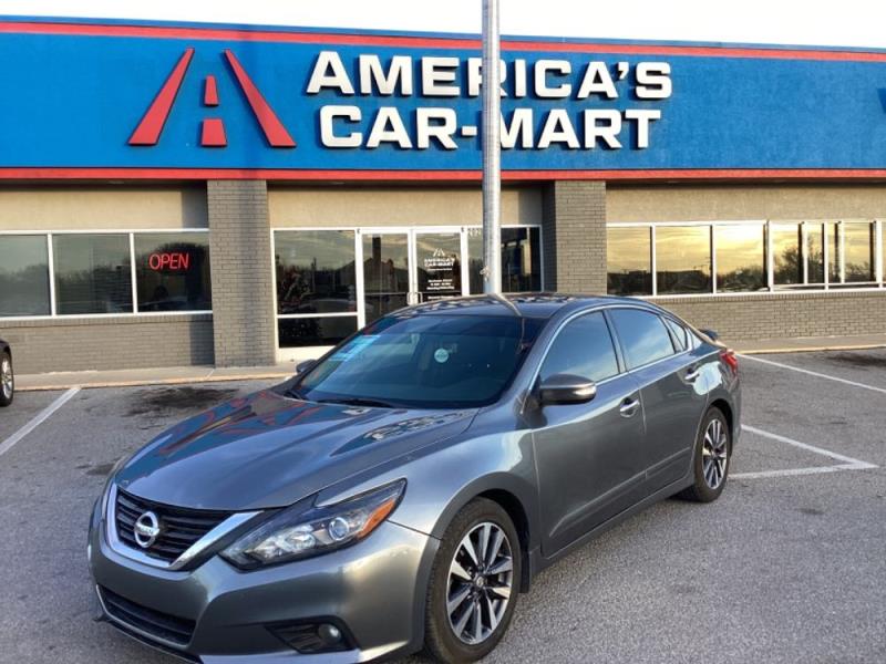 2016 Nissan Altima SL's photo