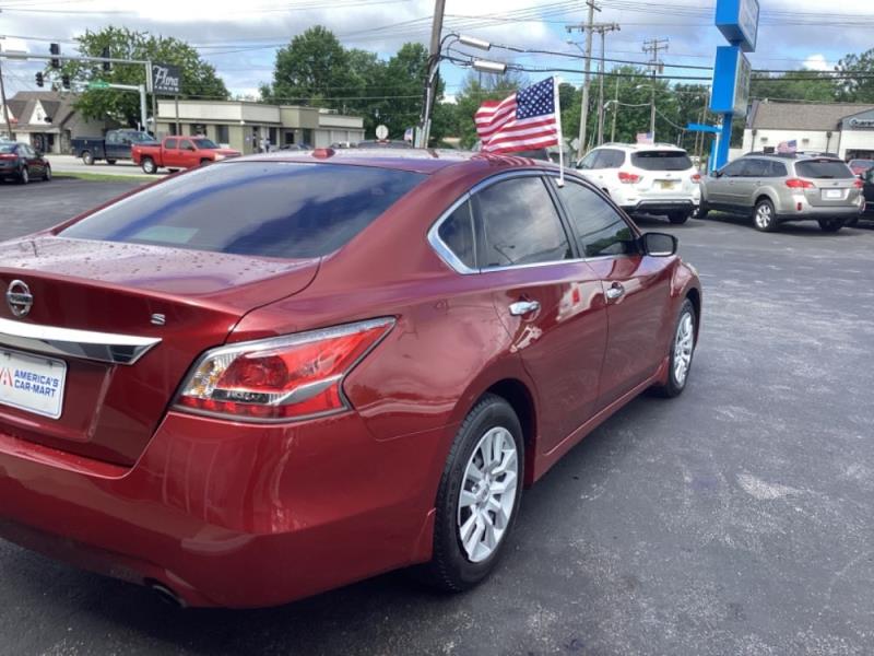 2015 Nissan Altima S's photo