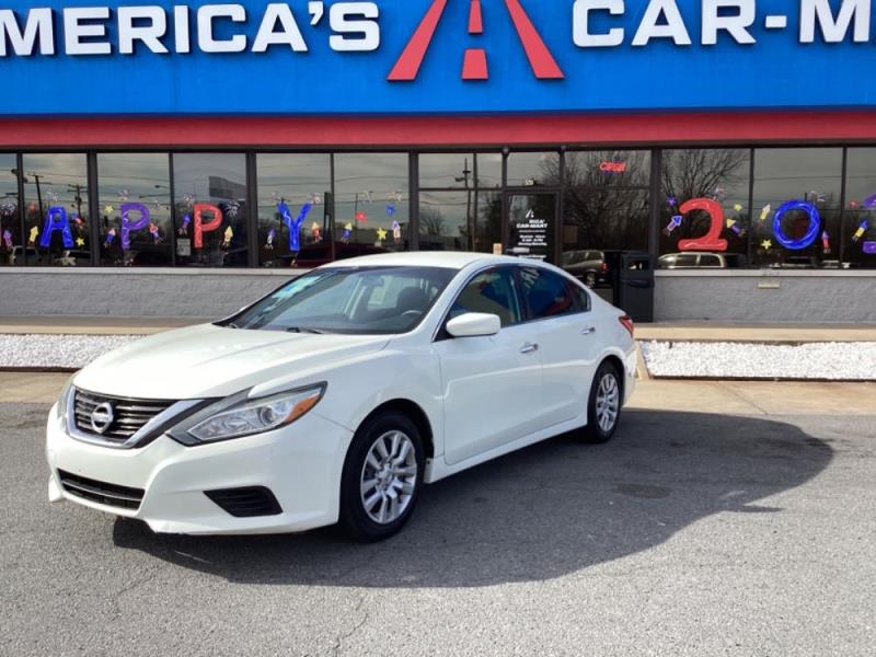 2017 Nissan Altima S's photo