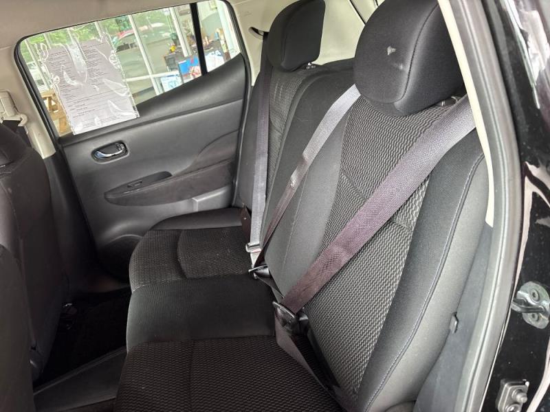 2015 Nissan LEAF S's photo