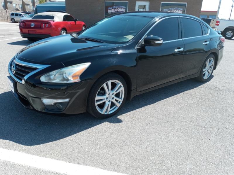 2015 Nissan Altima | America's Car-Mart