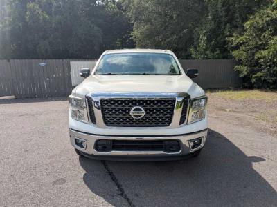 2017 Nissan Titan