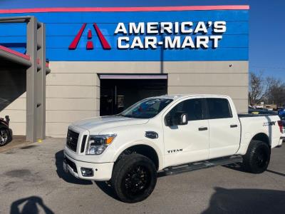 2017 Nissan Titan