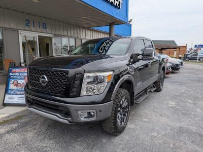 2017 Nissan Titan