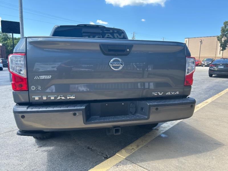 Image of 2018 Nissan Titan SV