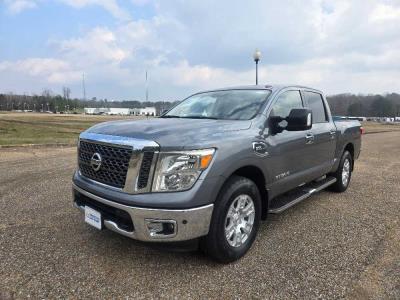 2017 Nissan Titan