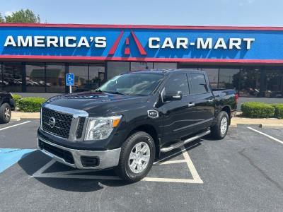2017 Nissan Titan