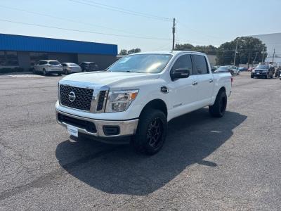 2017 Nissan Titan