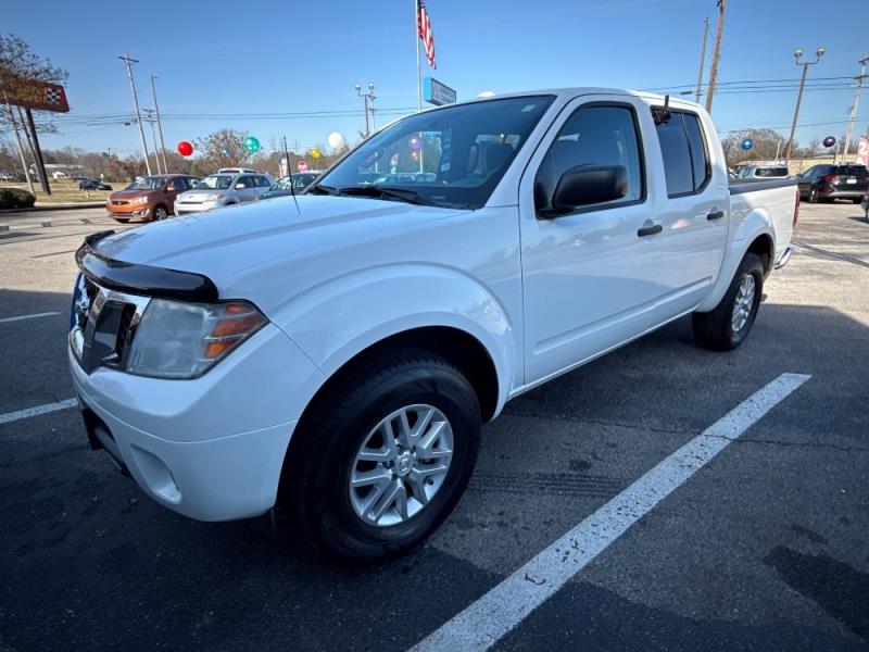 2016 Nissan Frontier SV's photo