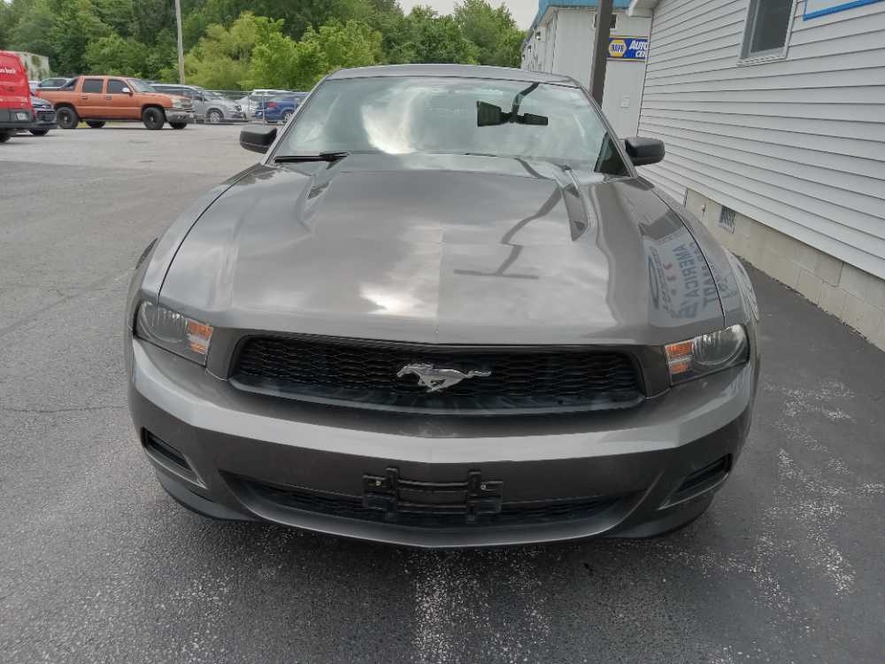 FORD MUSTANG BASE