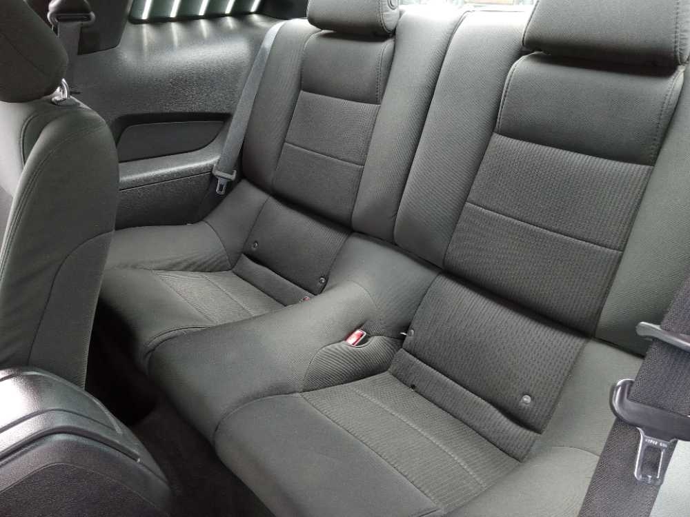 FORD MUSTANG BASE