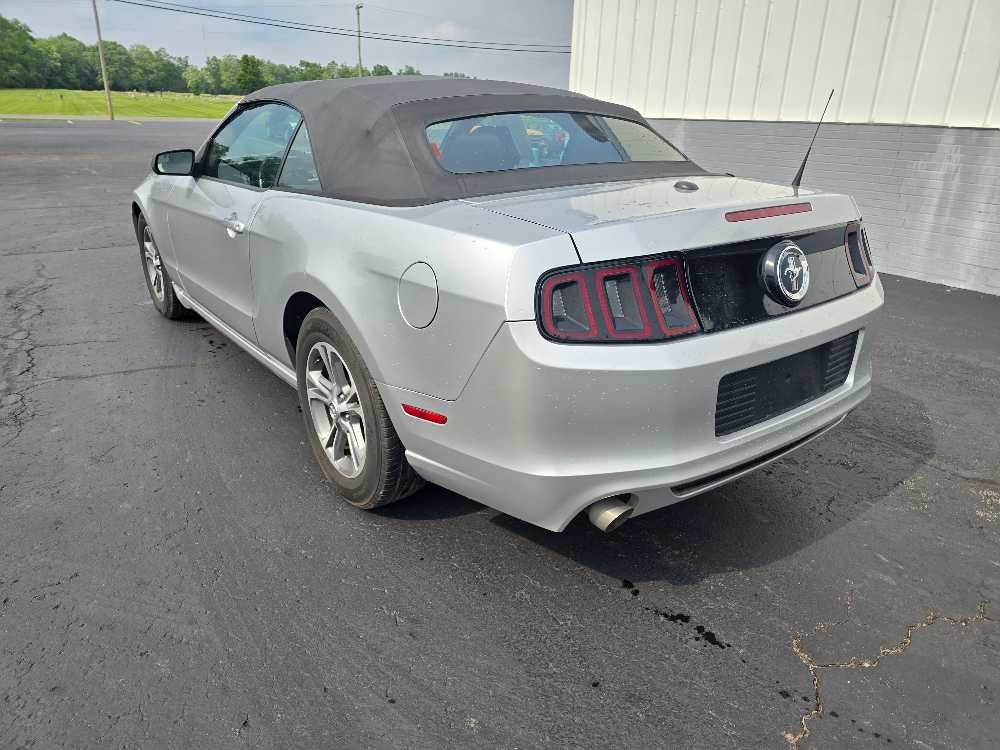 FORD MUSTANG BASE