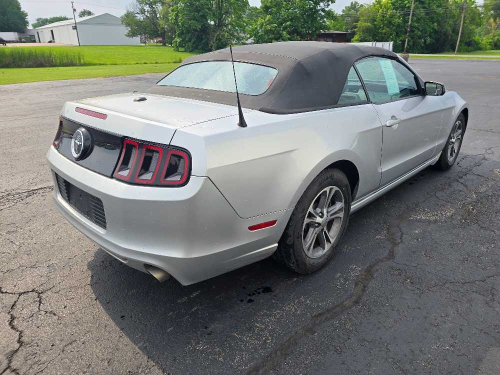 FORD MUSTANG BASE
