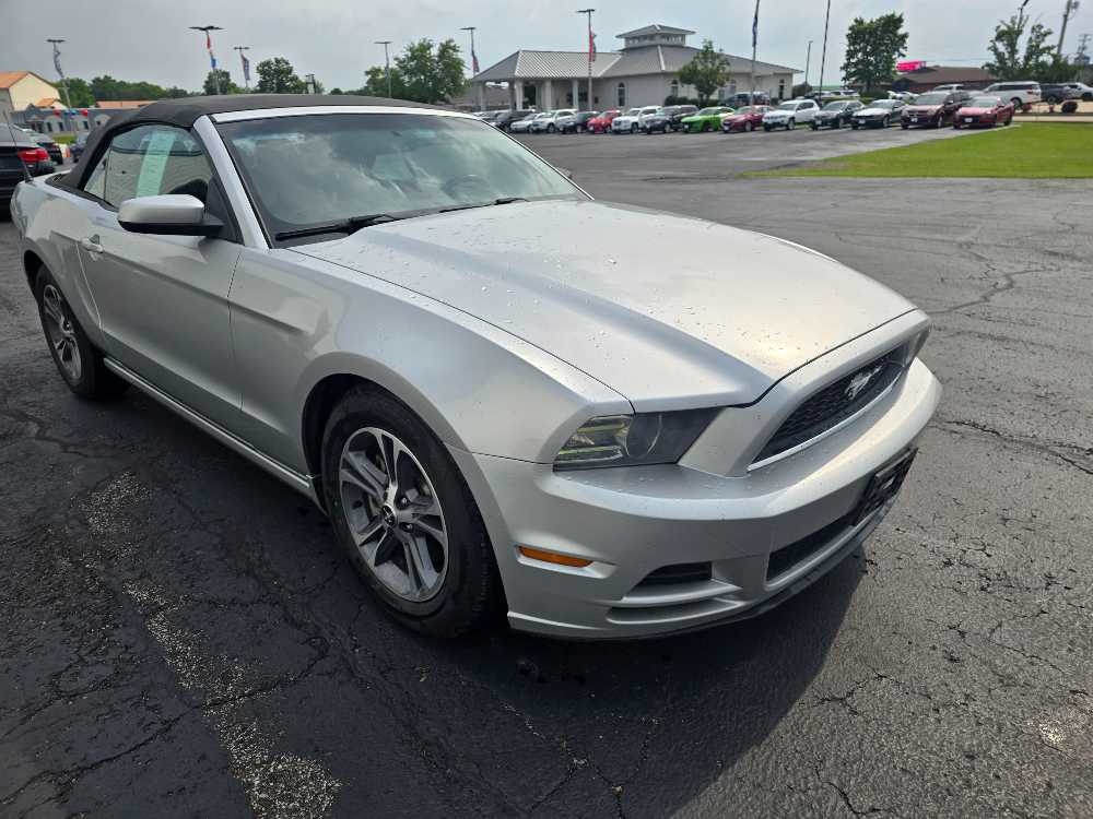 FORD MUSTANG BASE