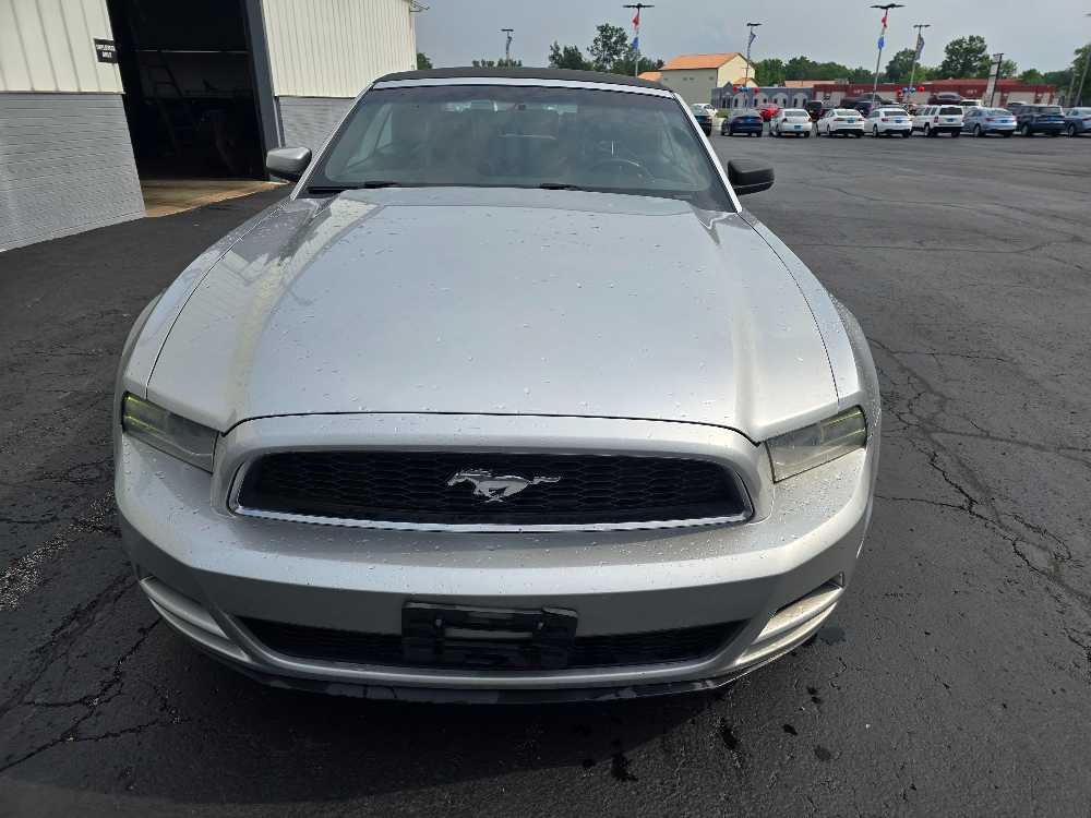 FORD MUSTANG BASE