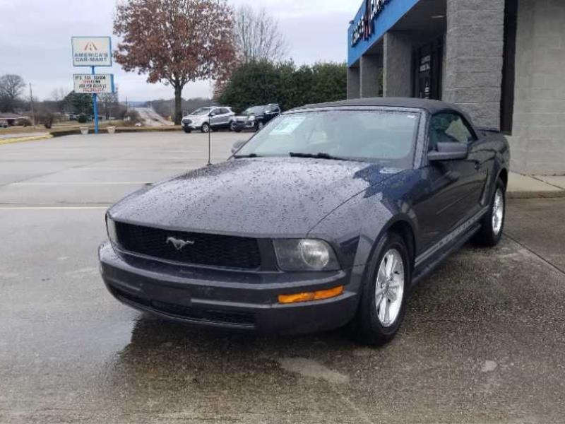 2008 Ford Mustang Deluxe's photo