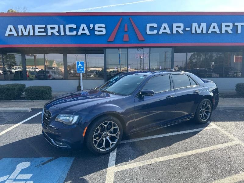 2015 Chrysler 300 S's photo