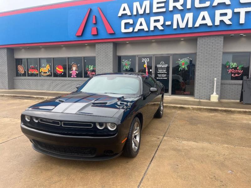 2018 Dodge Challenger SXT's photo