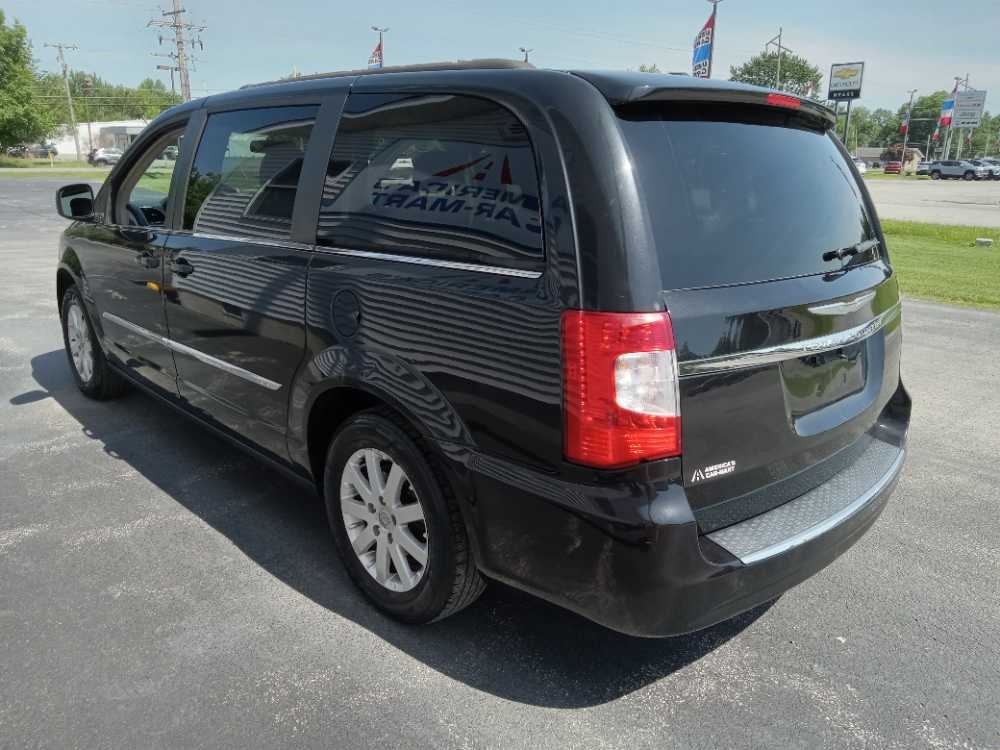 CHRYSLER TOWN & COUNTRY TOURI