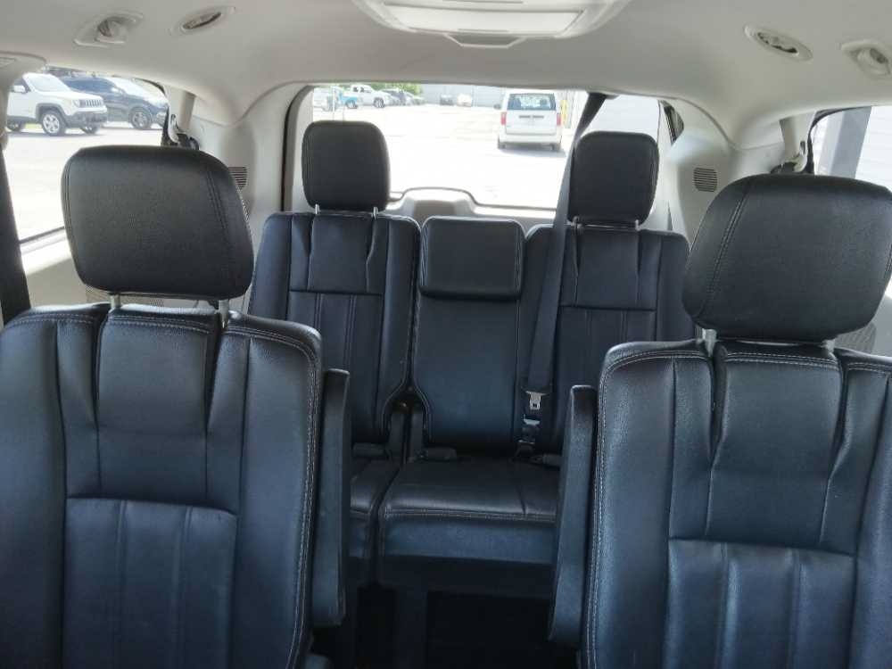 CHRYSLER TOWN & COUNTRY TOURI