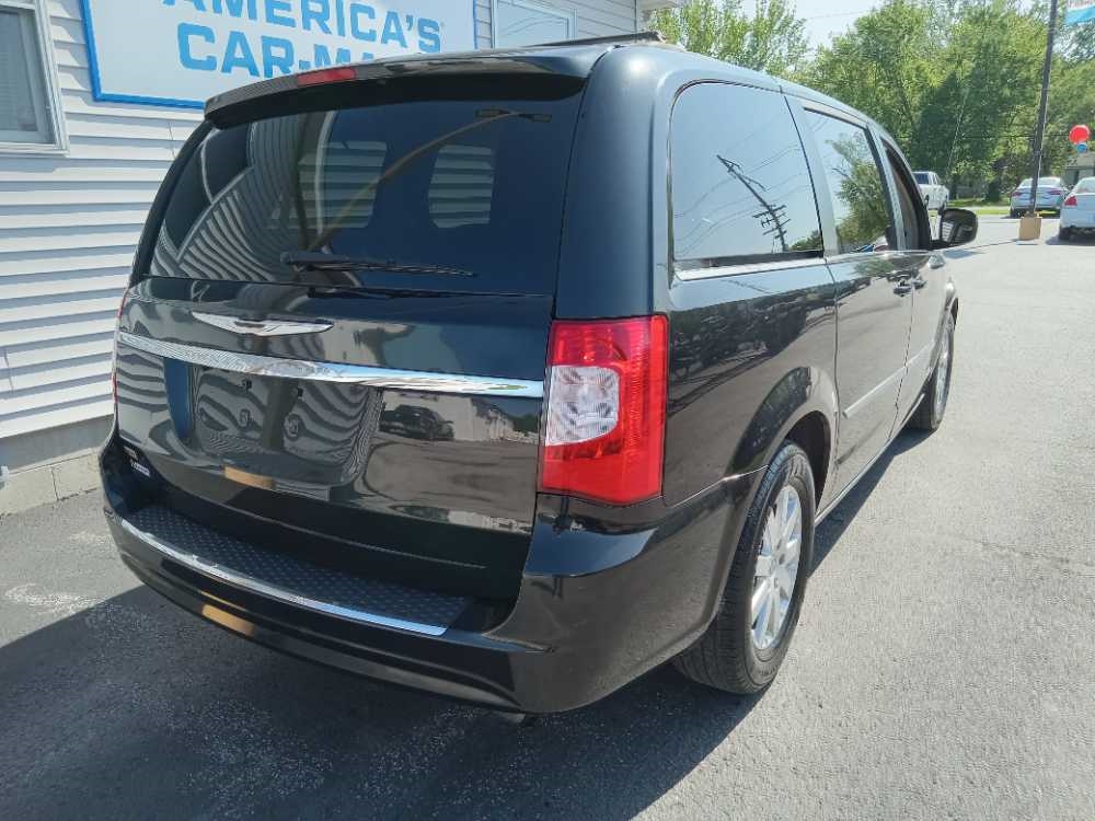 CHRYSLER TOWN & COUNTRY TOURI