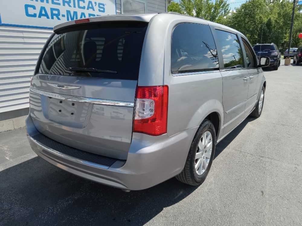 CHRYSLER TOWN & COUNTRY TOURI