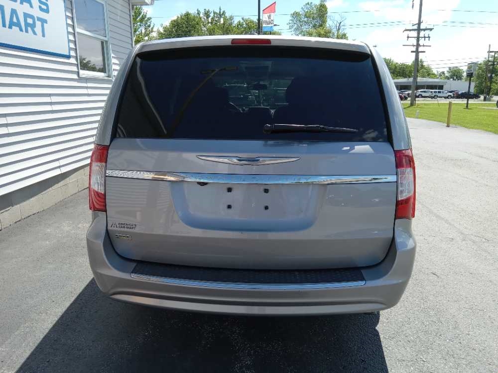 CHRYSLER TOWN & COUNTRY TOURI