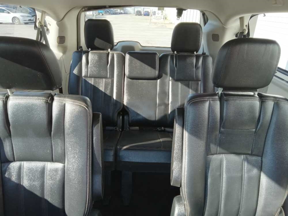 CHRYSLER TOWN & COUNTRY TOURI