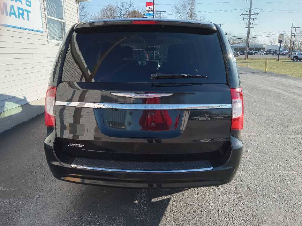 CHRYSLER TOWN & COUNTRY TOURI