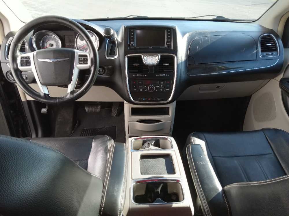 CHRYSLER TOWN & COUNTRY TOURI