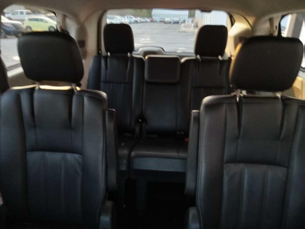 CHRYSLER TOWN & COUNTRY TOURI