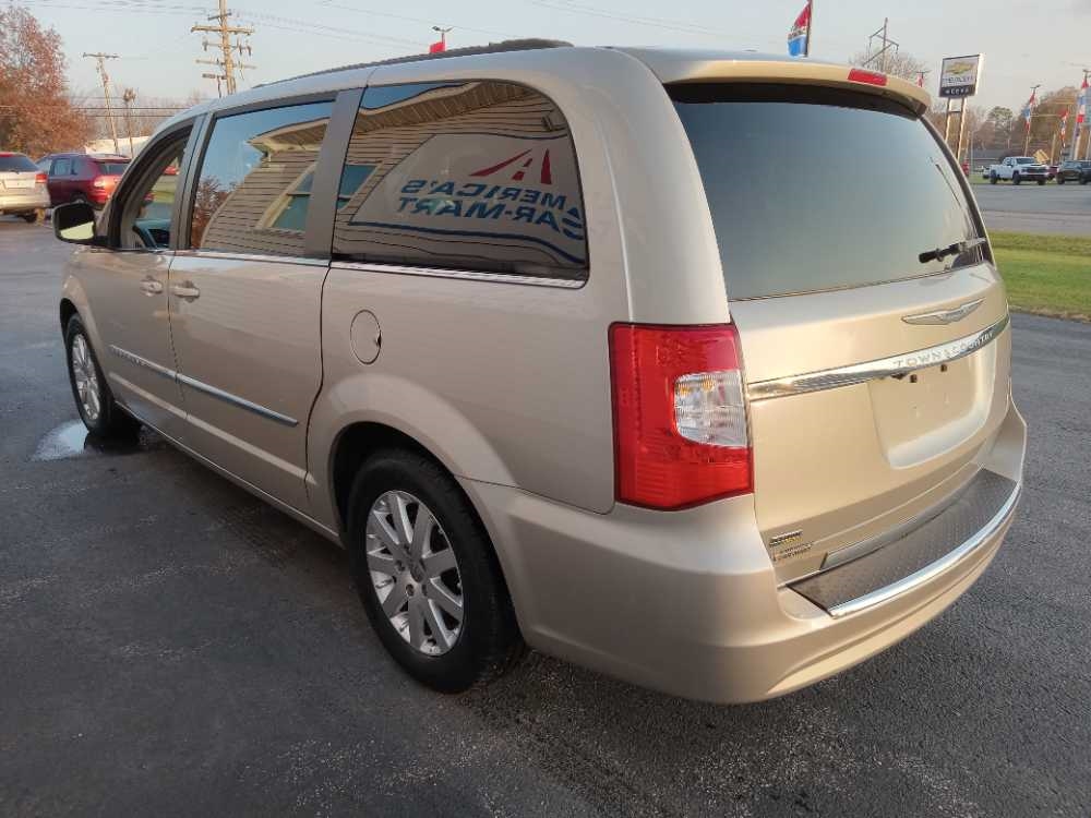 CHRYSLER TOWN & COUNTRY TOURI