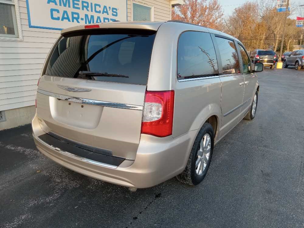 CHRYSLER TOWN & COUNTRY TOURI