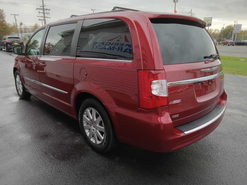 CHRYSLER TOWN & COUNTRY TOURI